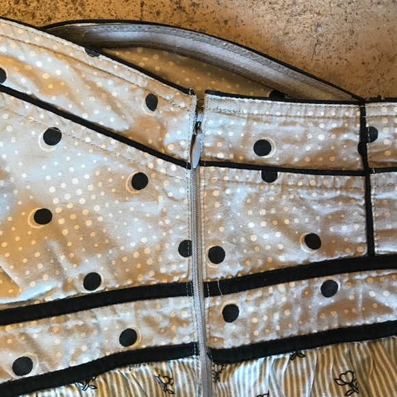 Strapless Dress w/ pockets - Picture 6 of 6